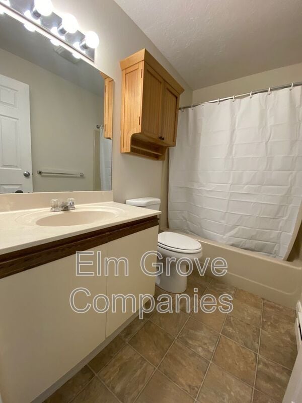 Building Photo - 17 Indian Brook Cir