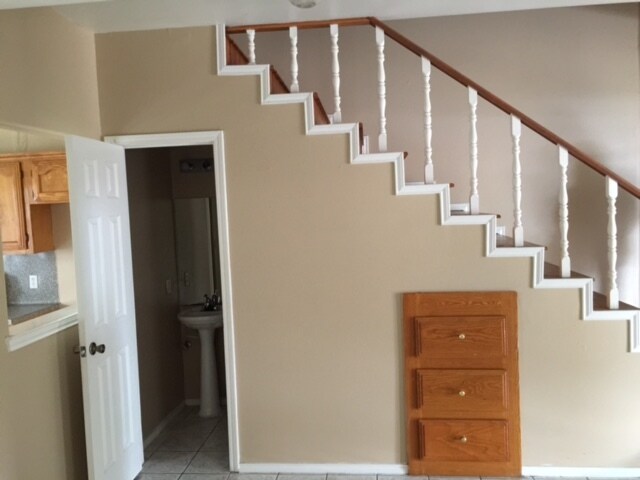 Building Photo - 2801 Charleston Ln