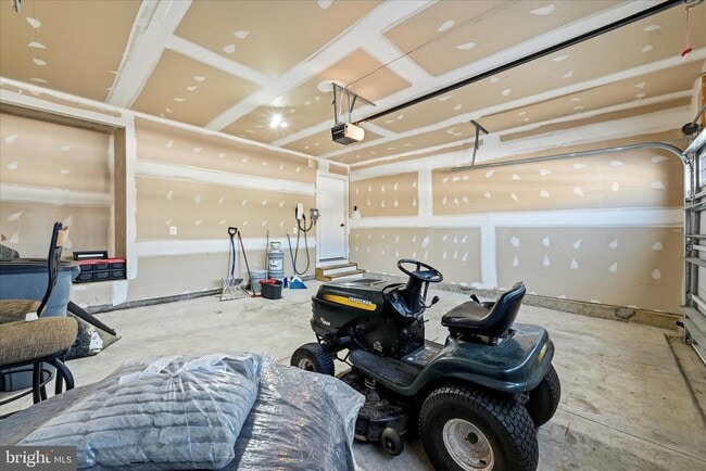 Building Photo - 313 Switchgrass Ct