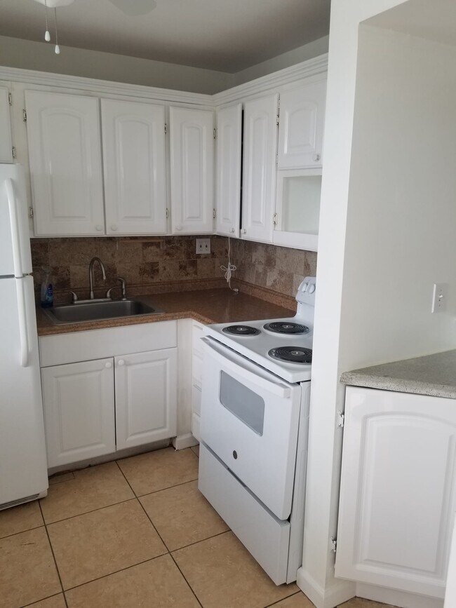 Building Photo - 3030 Marcos Dr