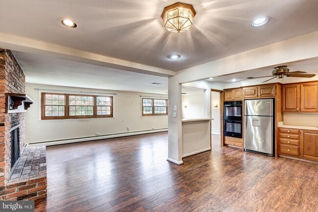 Building Photo - 2119 Eastridge Rd