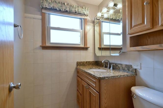 Building Photo - 5528 W 103rd St