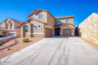 Building Photo - 221 S Stoneside Dr