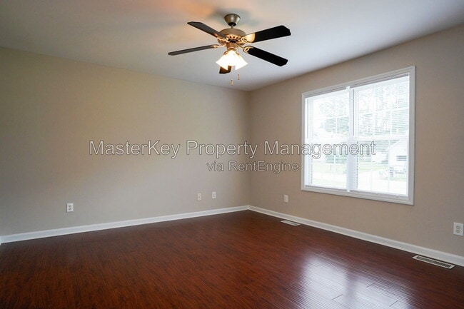 Building Photo - 1008 Knighthood Ln