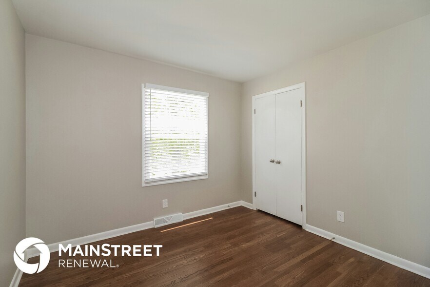 Building Photo - 3200 Flanders Ct