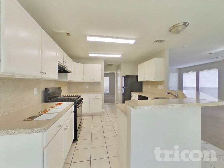 Building Photo - 1702 Glacier Blue Dr