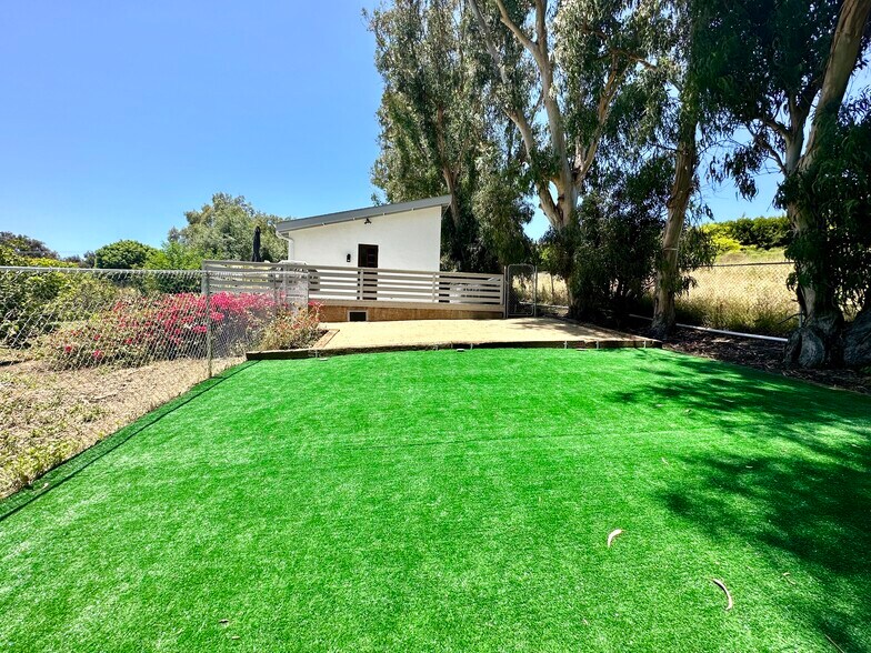 Building Photo - 29051 Pacific Coast Hwy