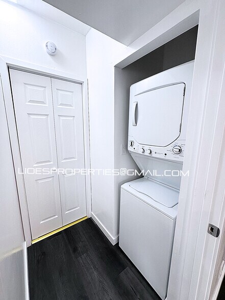 Laundry Room - 2417 14th Ave S