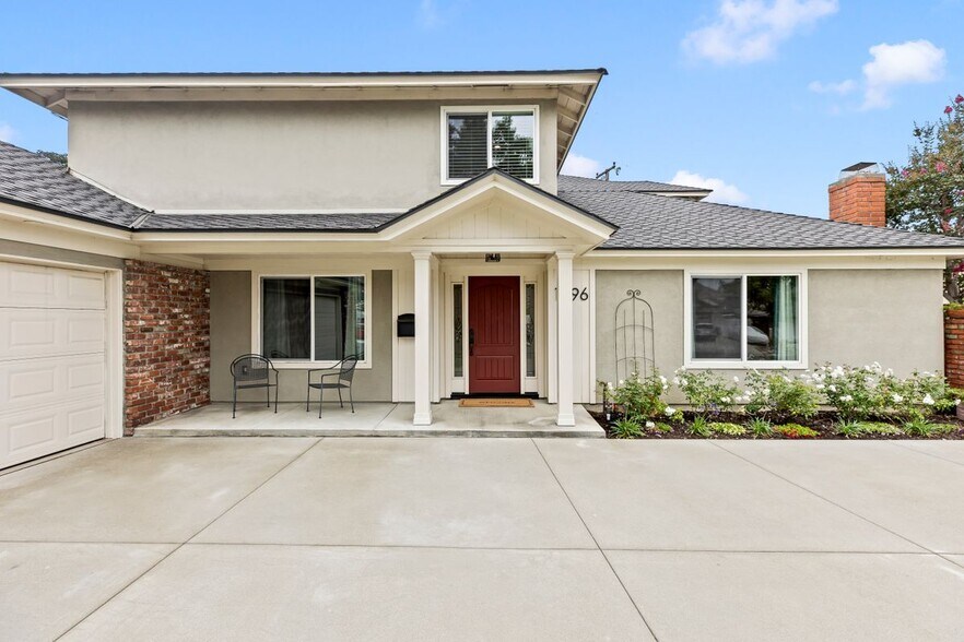 Building Photo - 1096 Canyon View Dr