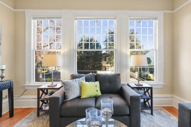 Building Photo - 931 Chestnut St