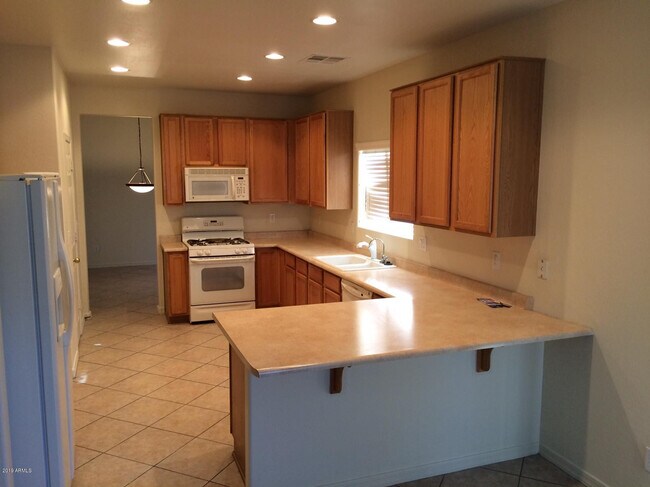 Building Photo - 15739 N 172nd Ln