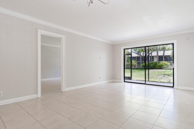Building Photo - 1272 S Military Trail