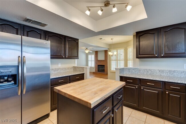 Building Photo - 292 Kershner Ct