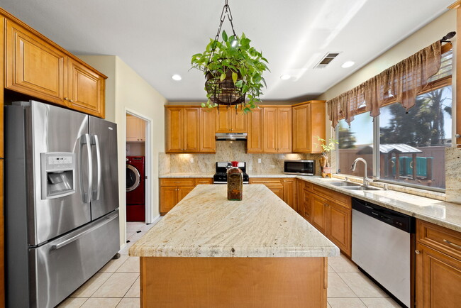 Building Photo - 1396 Carneros Valley St