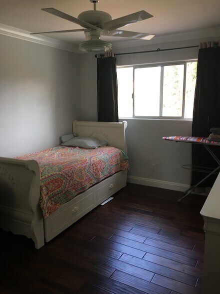 Building Photo - 12766 Jolette Ave