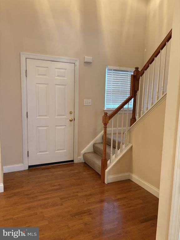 Building Photo - 212 Silk Drive