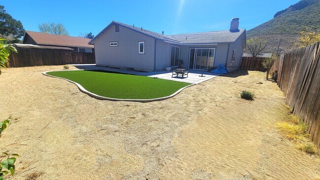 Building Photo - COMING SOON!!!! Gorgeous 3 Bed Home in Donner Springs!!!!