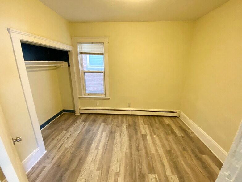 Building Photo - 1564 Tremont St