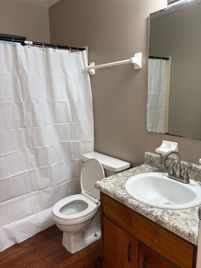 Building Photo - North Pointe Apts