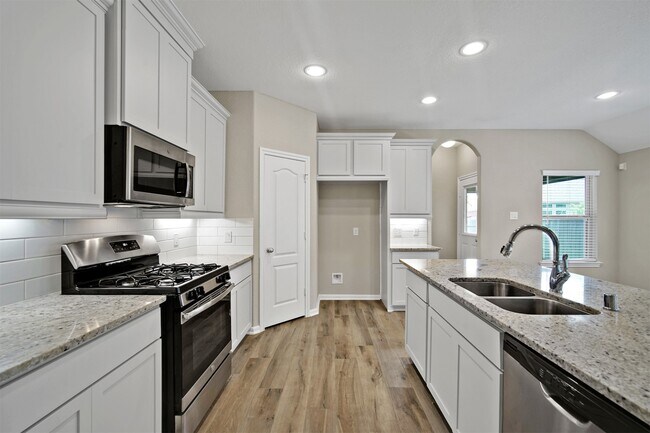 Building Photo - 187 Buckeye Dr