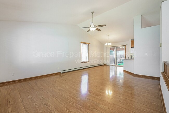 Building Photo - 2586 E 125th Pl