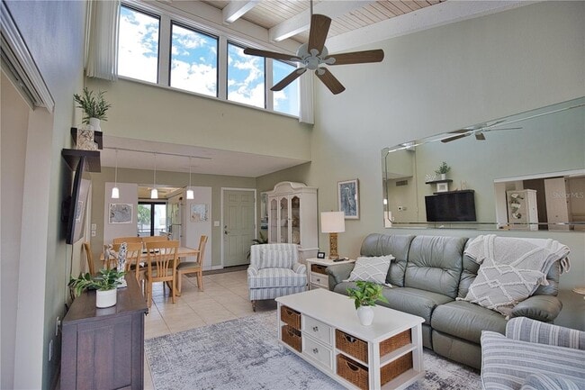 Building Photo - 1555 Tarpon Center Dr