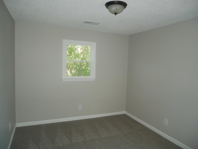 Building Photo - 4651 Addington Dr