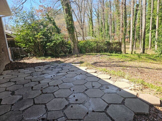 Building Photo - Renovated Classic - Upscale Brick Ranch on Basement