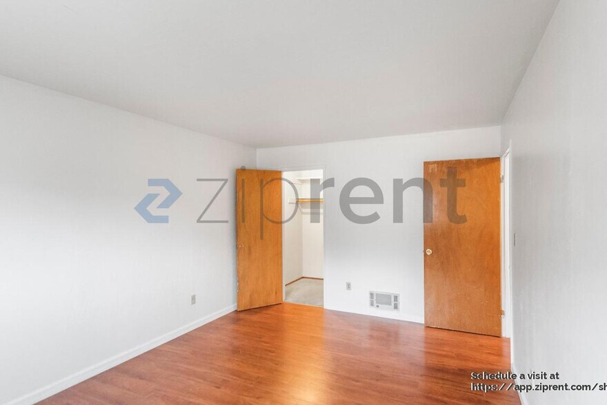 Building Photo - 321 Athol Ave