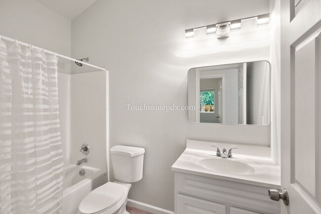 Building Photo - 3BD|1.5BA Home in Park Lane Neighborhood