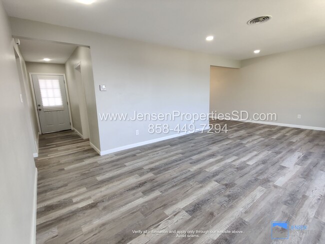 Building Photo - 3BR/2BA RENOVATED HOME w/ BEAUTIFUL VIEW, ...