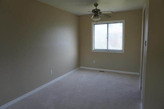 Building Photo - 4415 Fox Hill Dr