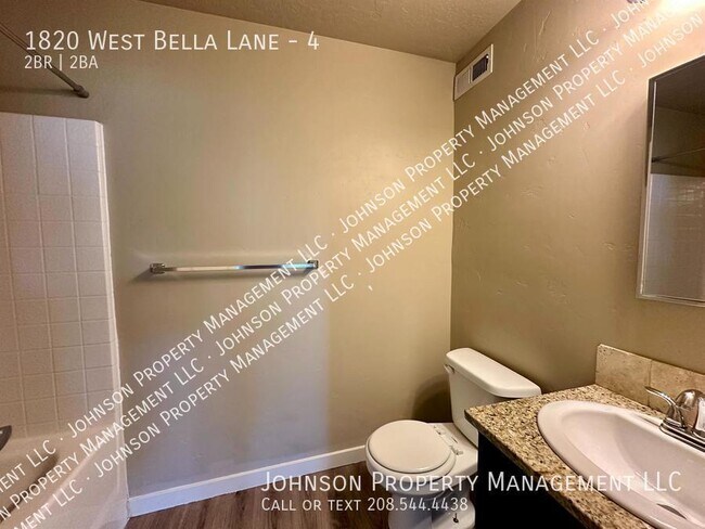 Building Photo - 1820 W Bella Ln