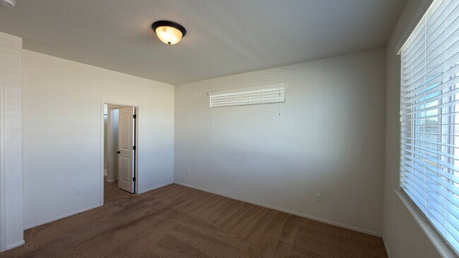 Building Photo - Great Home in Windsor