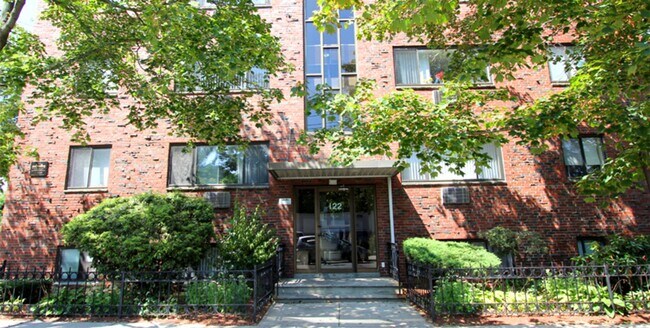 Building Photo - 118 Dustin St
