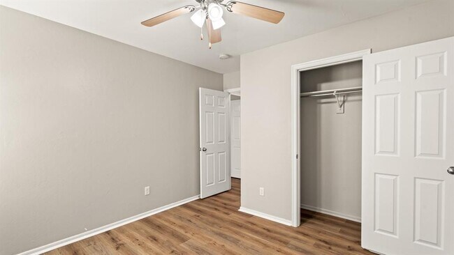 Building Photo - 621 Christian Ln