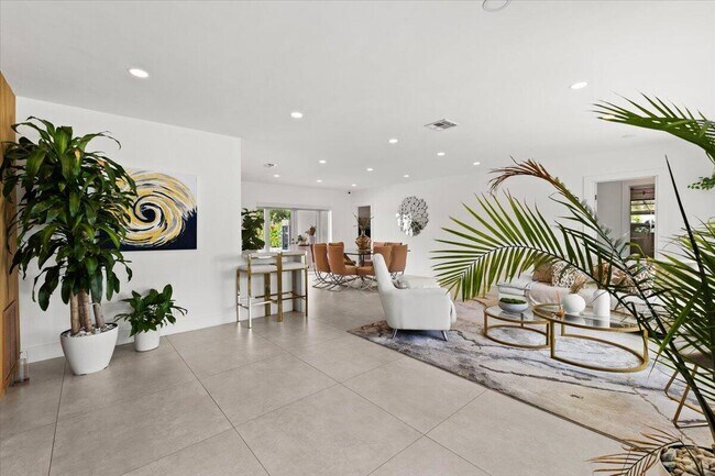 Building Photo - 1049 W Palmetto Park Rd