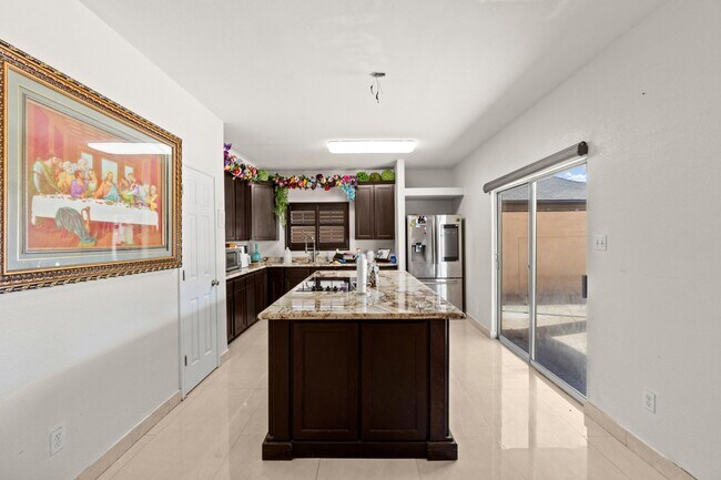 Building Photo - 2106 Mallorca Dr