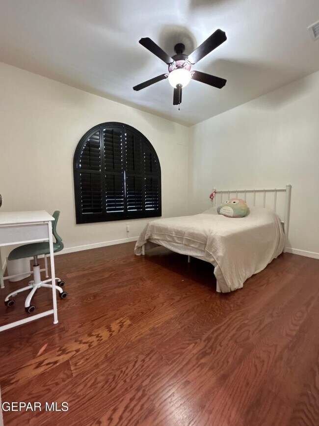 Building Photo - 7349 Skyrocket Dr