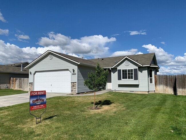 Primary Photo - Adorable 3 bed 2 bath home in a quite Cald...