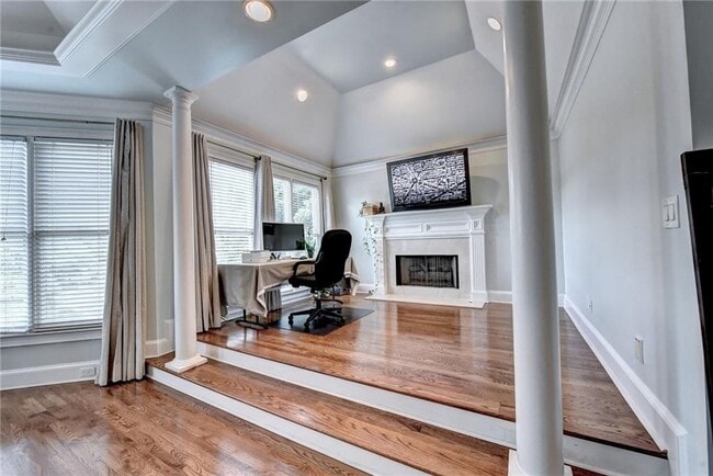 Building Photo - 645 Falls Bay Ct