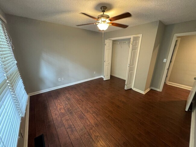 Building Photo - Wonderful Bogart Home in Pleasant Pines!