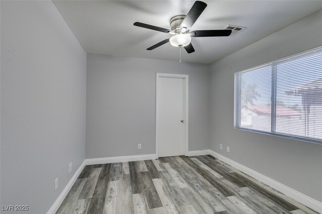 Building Photo - 9157 S Sleeping Tree St