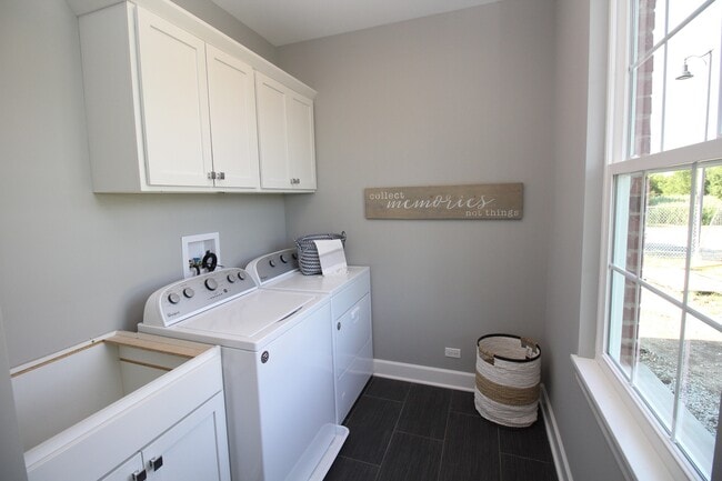 Building Photo - 10752 Clock Tower Dr