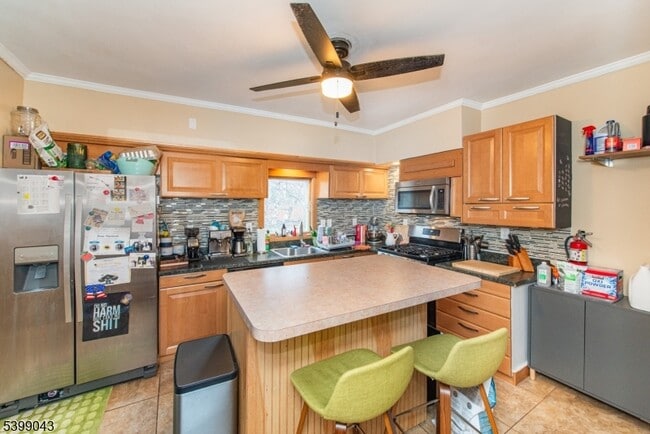 Building Photo - 92 Washington St