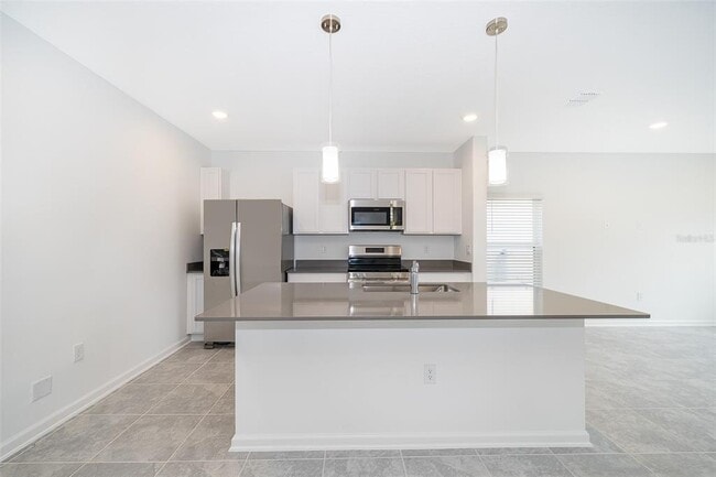 Building Photo - 7453 Ivy Tendril Ave