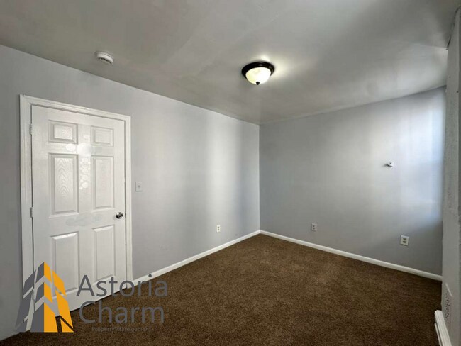 Building Photo - 3 Bedroom End Unit near Coppin State with Fenced Yard