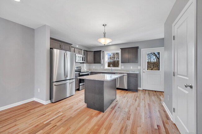 Primary Photo - 88 Woodhouse Ave