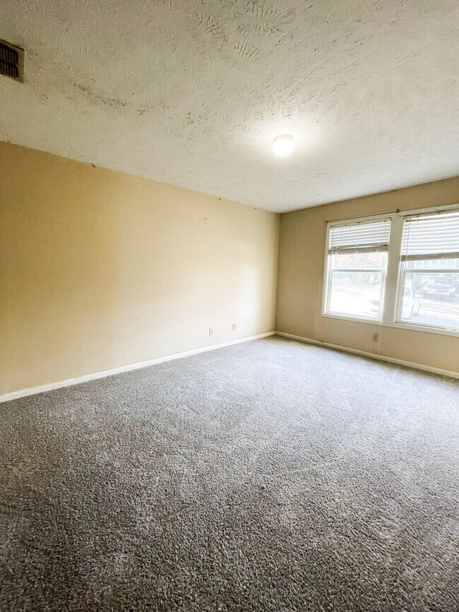 Building Photo - 2 Bedroom 2 Bathroom Condo