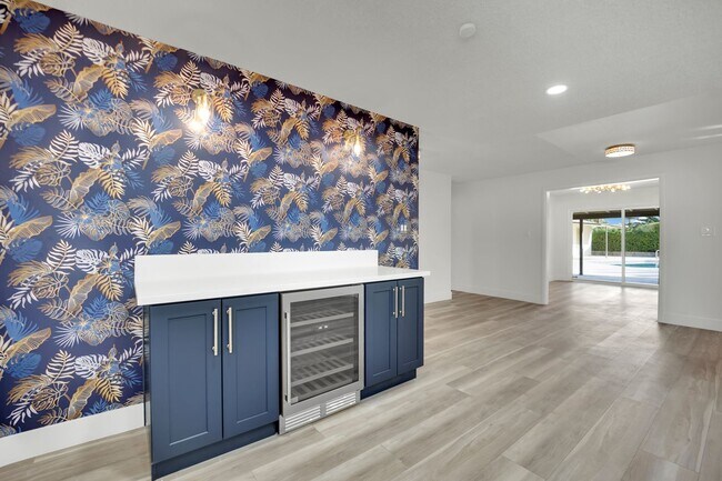 Building Photo - Mid-Century Modern Gem in Historic McNeil ...
